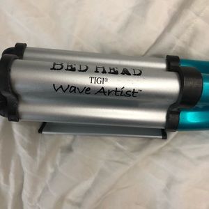 Bed head wave artist